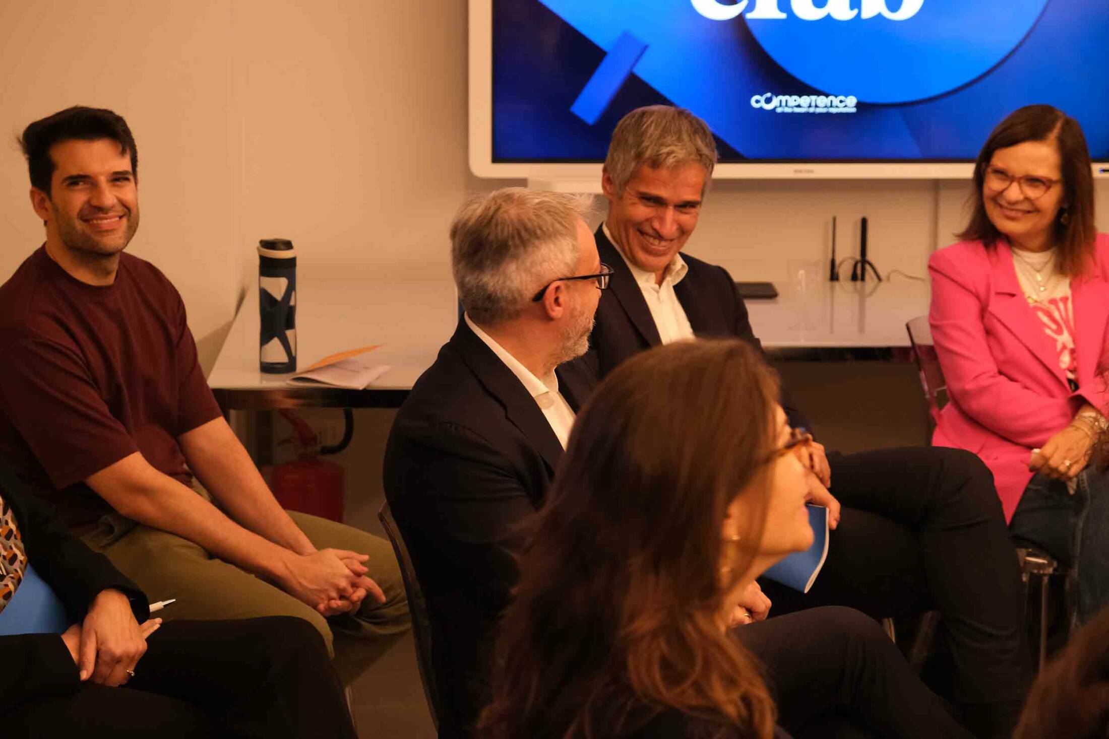 Mismatch lavoro: analisi di cause, effetti e soluzioni per contrastare disingaggio e squilibrio domanda-offerta.