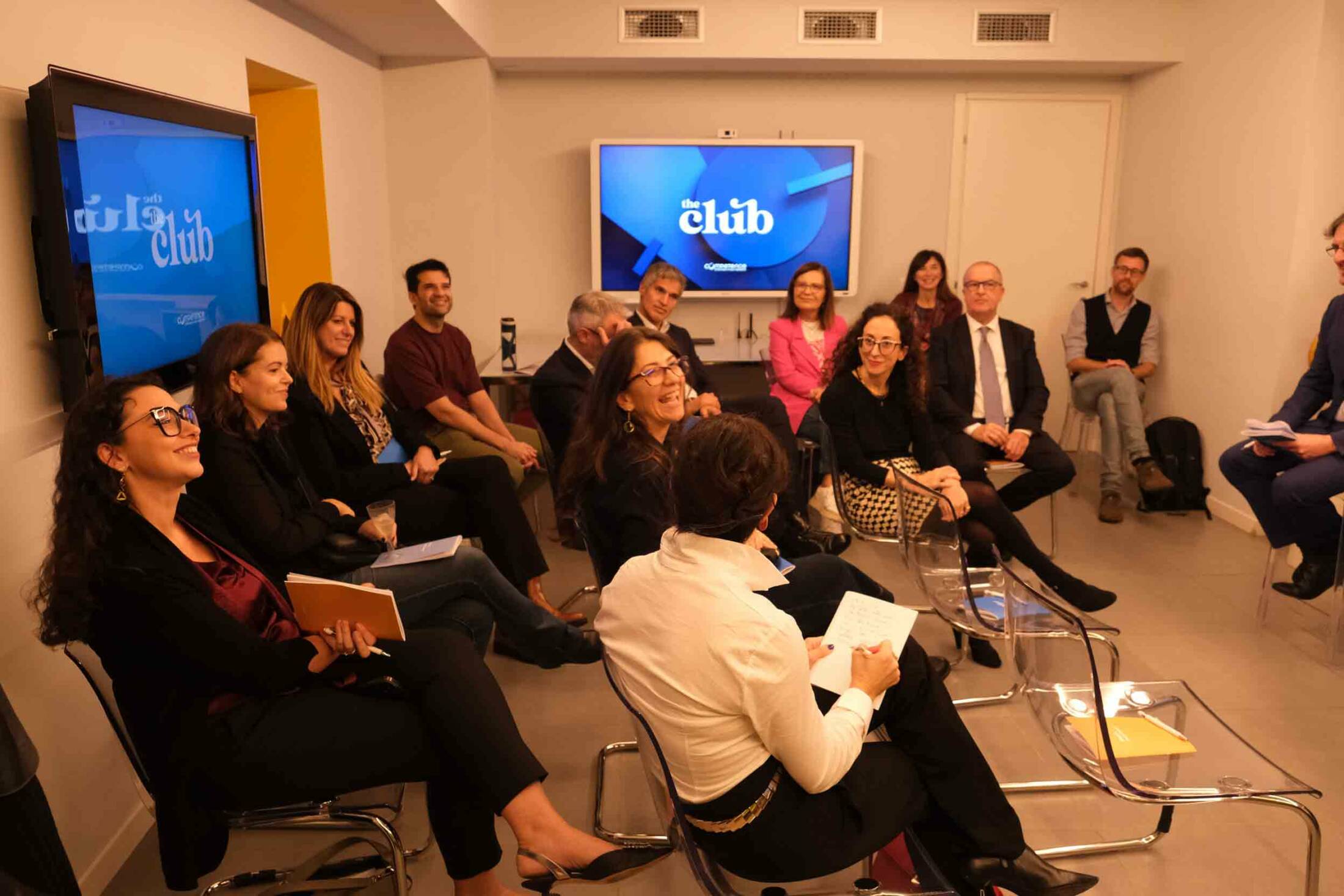 Mismatch lavoro: analisi di cause, effetti e soluzioni per contrastare disingaggio e squilibrio domanda-offerta.