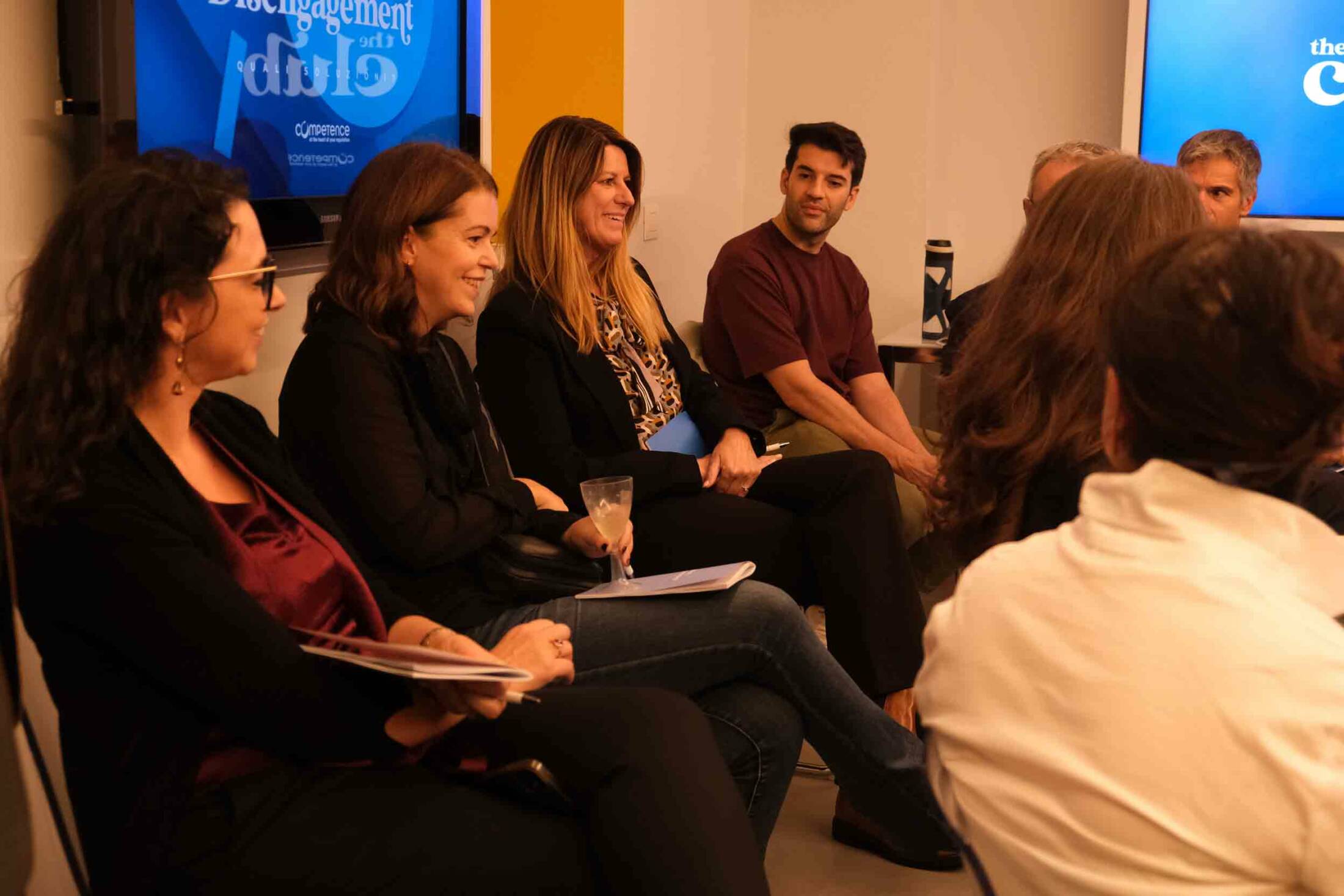 Mismatch lavoro: analisi di cause, effetti e soluzioni per contrastare disingaggio e squilibrio domanda-offerta.